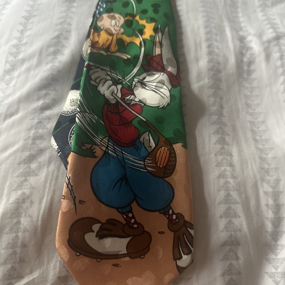 Looney Tunes Mania Bugs Bunny Golf Necktie – 4‎ Inch Wide Warner Bros